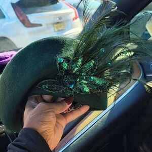 Elegant Green Feathered Beret